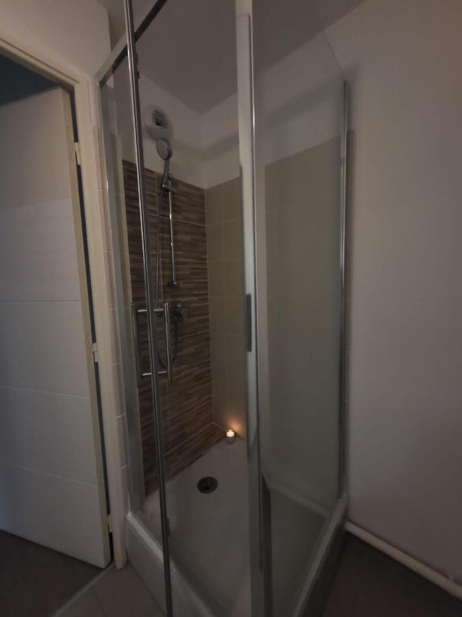 Logement La Courneuve-Aubervilliers Rerb Buitenkant foto