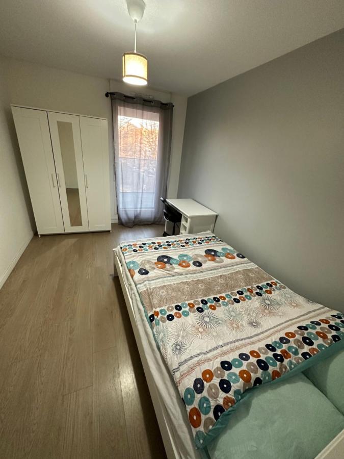 Logement La Courneuve-Aubervilliers Rerb Buitenkant foto